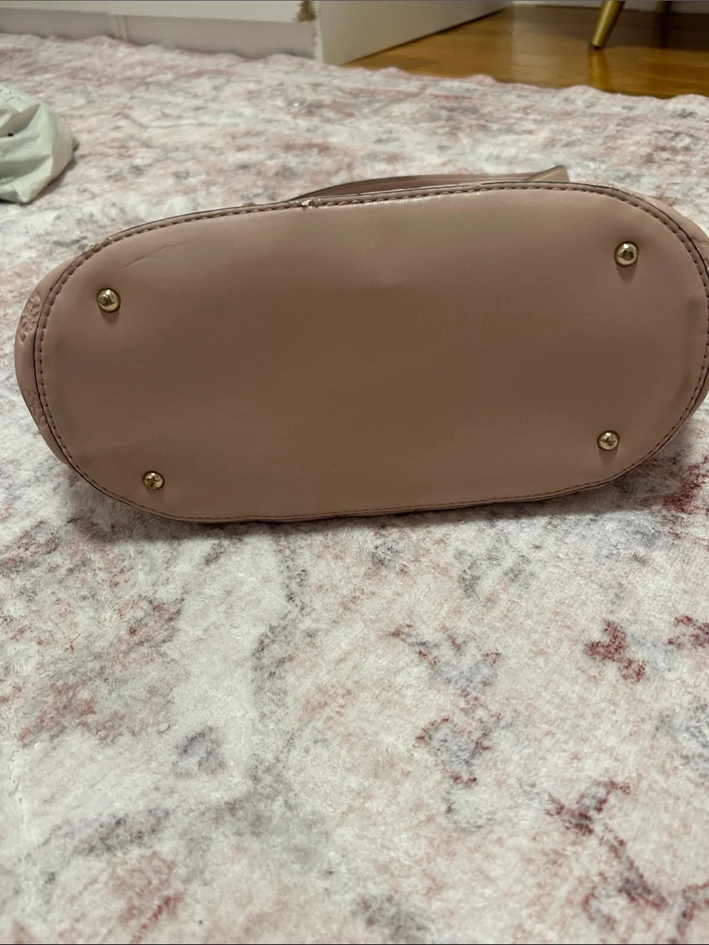 Guess elegant tote